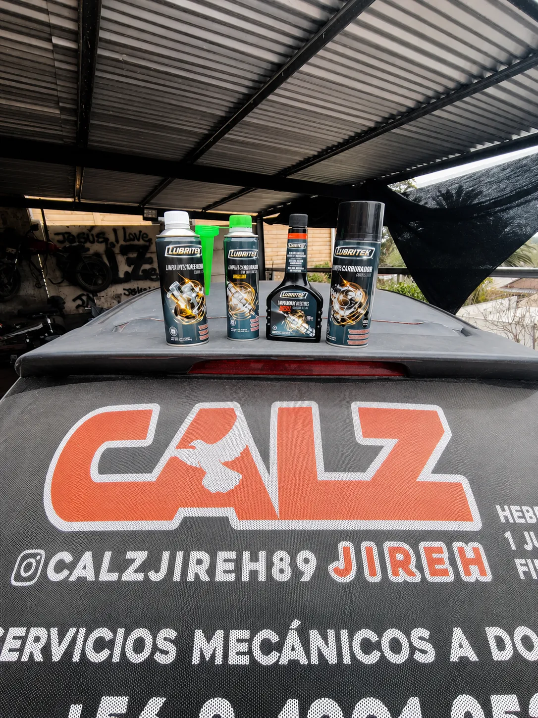 Productos LUBRITEK utilizados por CALZ Jireh para mantenimiento y afinación de motor